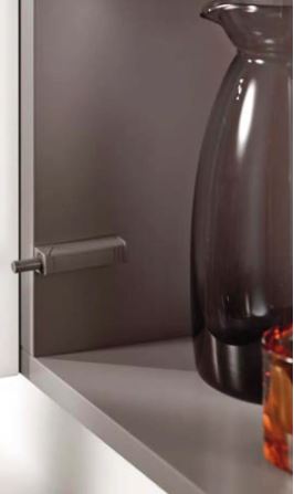 BLUM odbojnik TIP-ON krótki SZARY magnes 956.1004