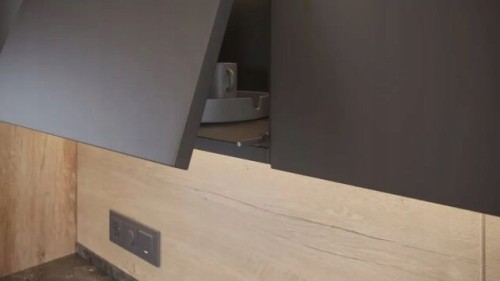 Odbojnik GTV SALTO NOVA nakładany z magnesem długi czarny