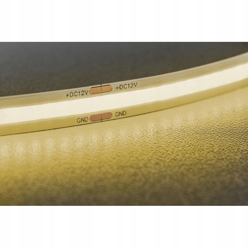Taśma LED GTV 5 m ciepła biała 11 W 750 lm IP20